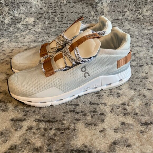 On running Cloud Nova Men’s Running Shoes Sizes 9.5, 10, 11 - Picture 3 of 6